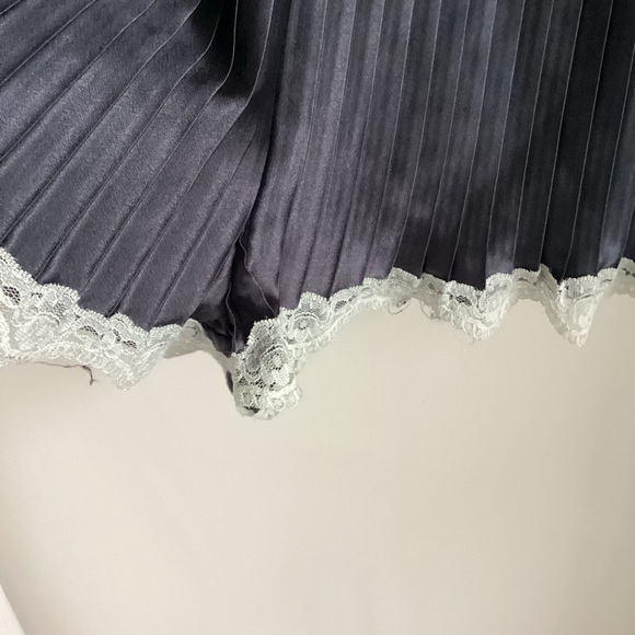 Victoria’s Secret Babydoll Romper Teddy Medium Black Satin Lace Fairy Goth Y2K - Picture 2 of 16